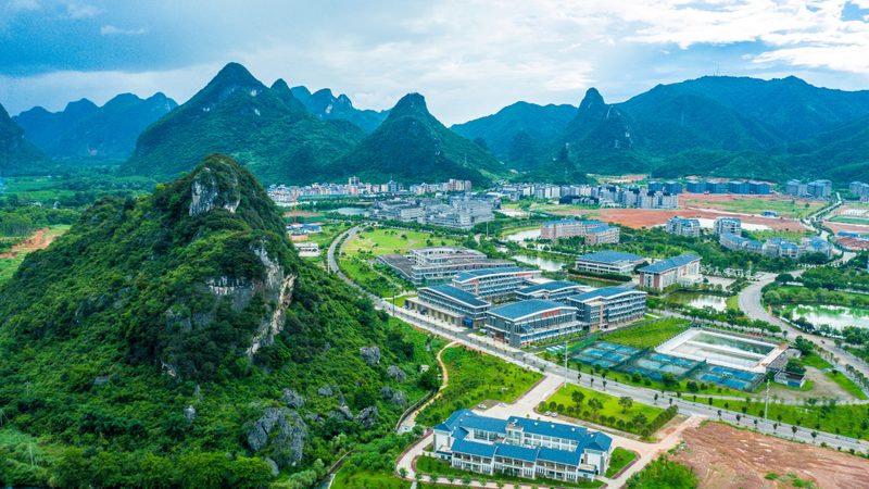揭秘深圳SMT贴片DIP插件厂：核心技术解析与应用场景